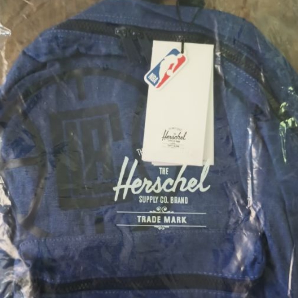 Clippers NBA Original - Herschel backpack NWT - Picture 3 of 5